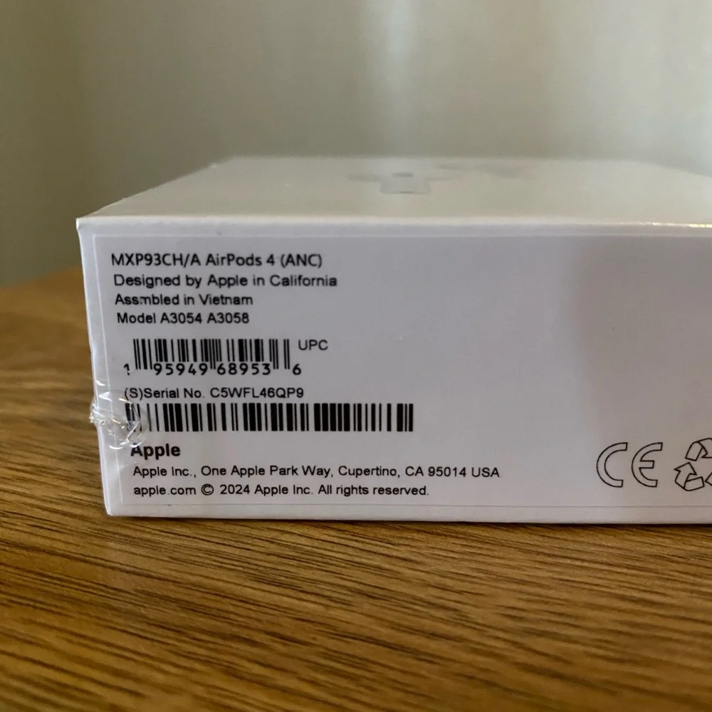 Wireless Earbuds - White